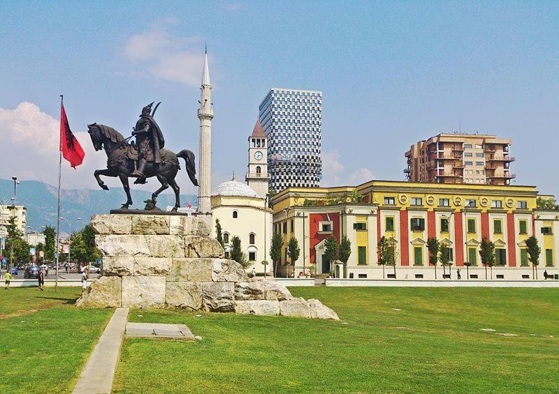 Wonderful Rooftop Tirana City Eksteriør billede